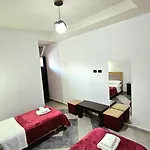 W Bush Square 4* Fushe-Kruje