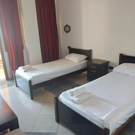 W Bush Square Hotel Fushe-Kruje