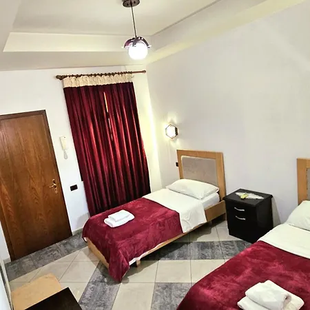 W Bush Square Hotel Fushe-Kruje