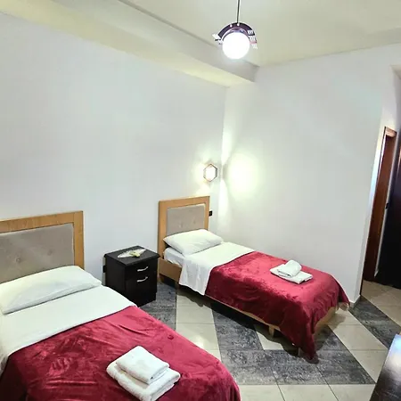W Bush Square 4*