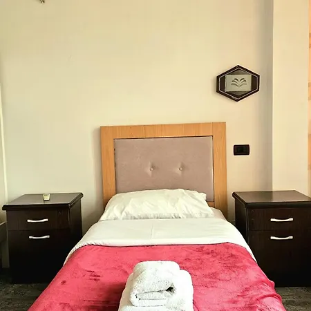 W Bush Square Otel Fushe-Kruje