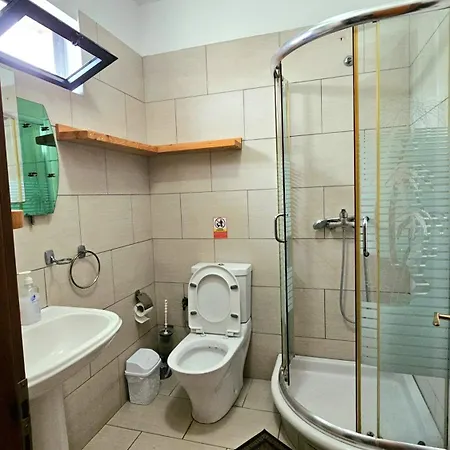 Otel W Bush Square Fushe-Kruje