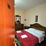 W Bush Square 4* Fushe-Kruje