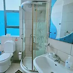 W Bush Square Hotel 4*