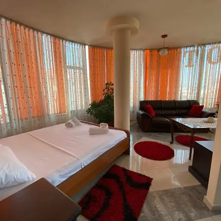 W Bush Square 4*