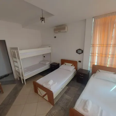 W Bush Square 4*